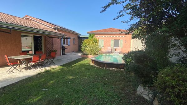 à 30 min de Lyon, espace, calme, nature... bienvenue !