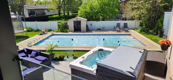 4 Bedrooms House with heated pool and spa near Montreal