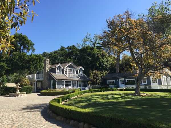 Charming Country Cottages in Santa Barbara, California