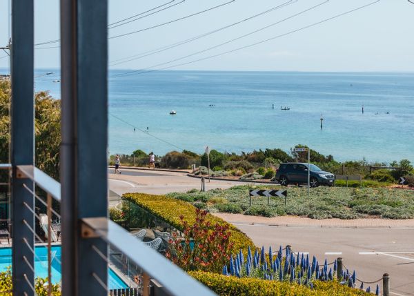 Ultimate Beach House Bay views Spa & Pool Mornington