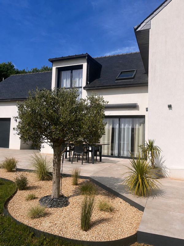 Laetitia et Maximes hus