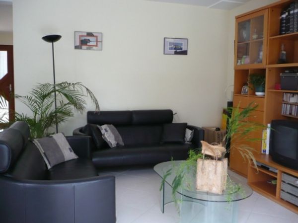Between Paris and Versailles home that accommodates 8 people
