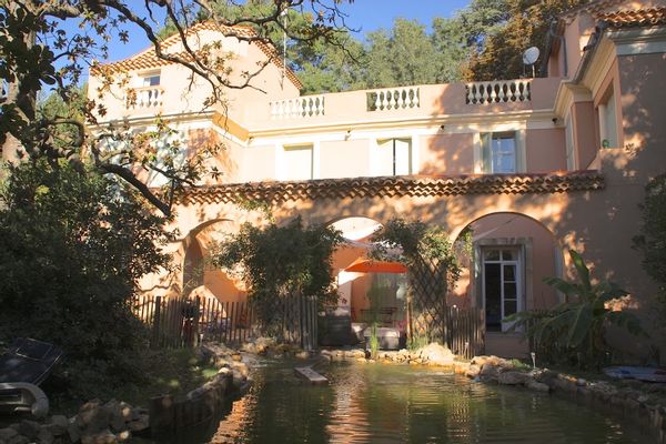 LIRE AVANT D’ÉCRIRE SVP.