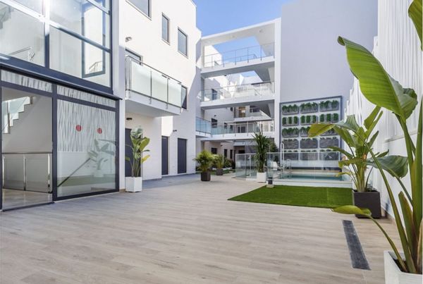 Patricia Medina's house