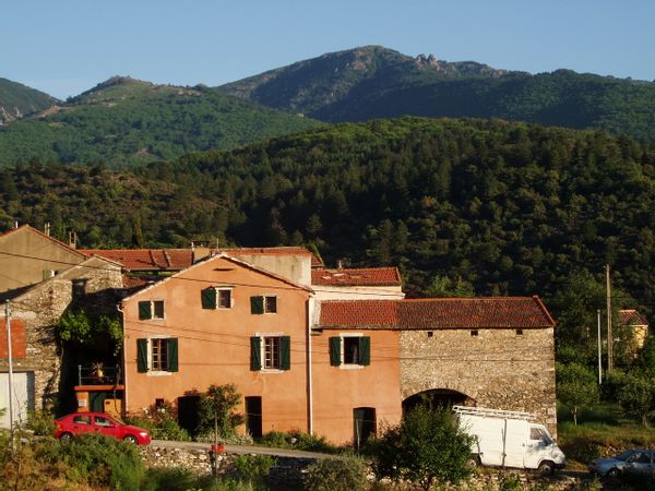 maison dans le Parc Naturel régional du Haut Languedoc  à Saint-Vincent-d'Olargues, France