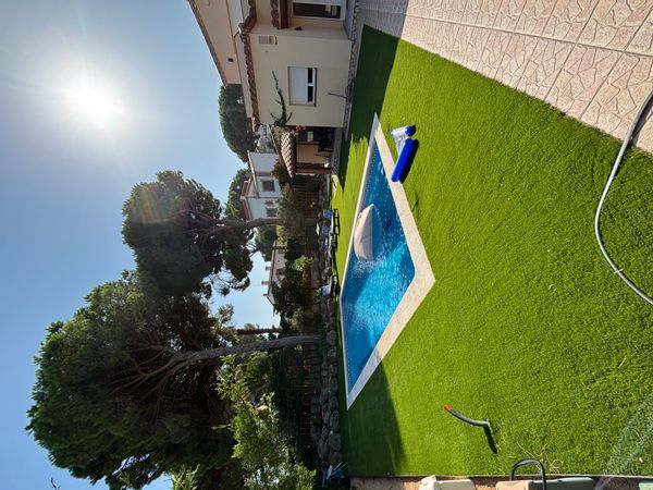 La maison de Jose ,agréable a vivre avec son jardin ,proche des criques et de Playa d aro