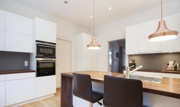 Great apartment in center + summer cottage + Landcruiser jeep