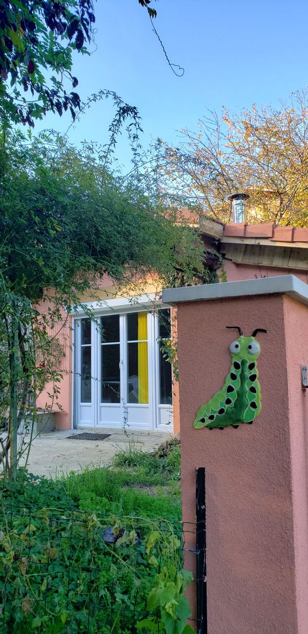 la Chenillette maisonnette calme proche parc du Mercantour. Idéale curistes, motards et randonneurs.