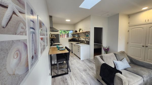 Cosy, Renovated Sanctuary in a Park-like Setting