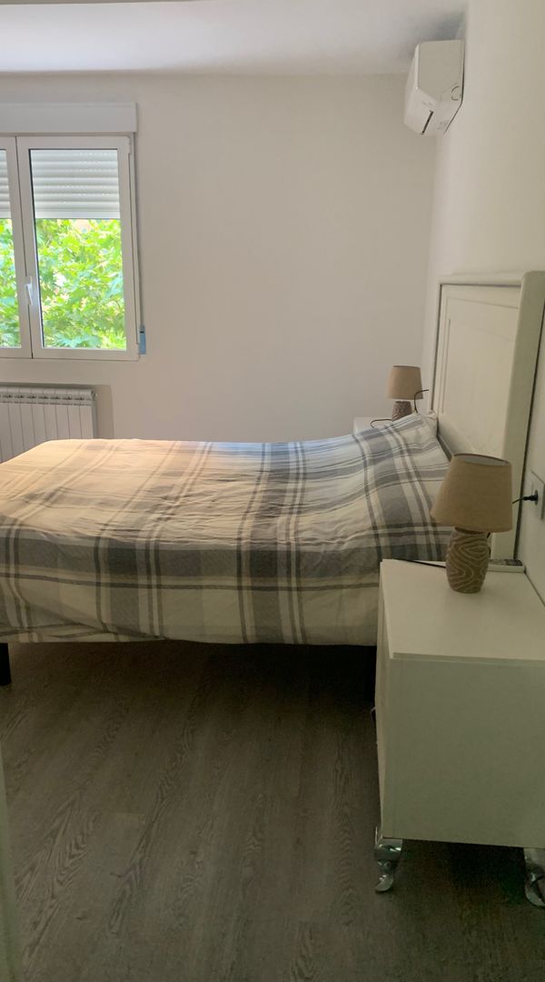 Grande stanza con bagno privato