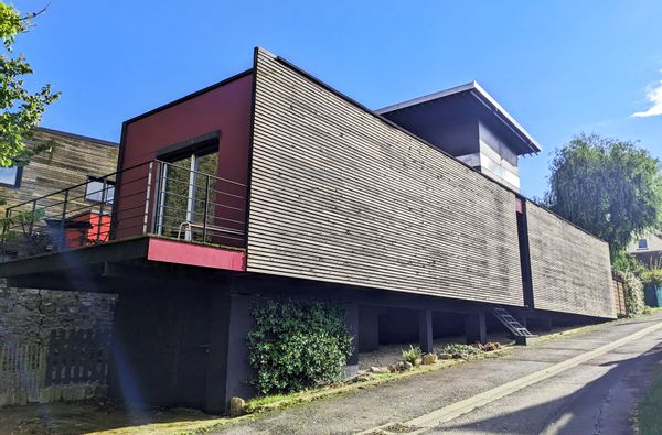 Bienvenue dans notre maison en bois, à 2 pas de Paris et de Versailles !