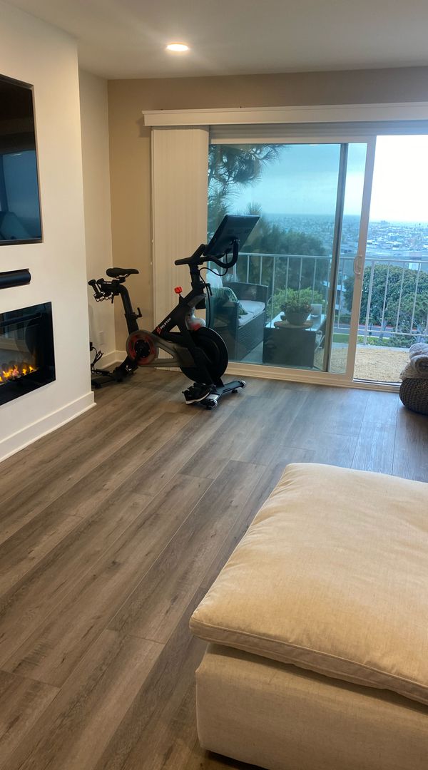 Ocean views! Beautifully renovated 2 bedroom walking distance to the beach.