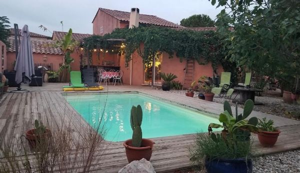 caroline's house