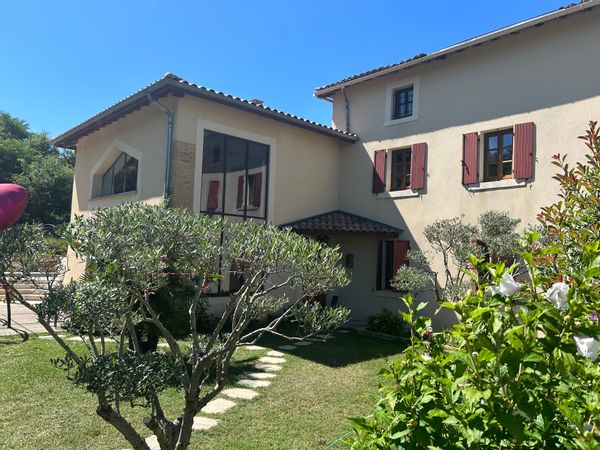 Grande et belle maison à la campagne idéale pour un séjour au calme entre Lyon et Valence