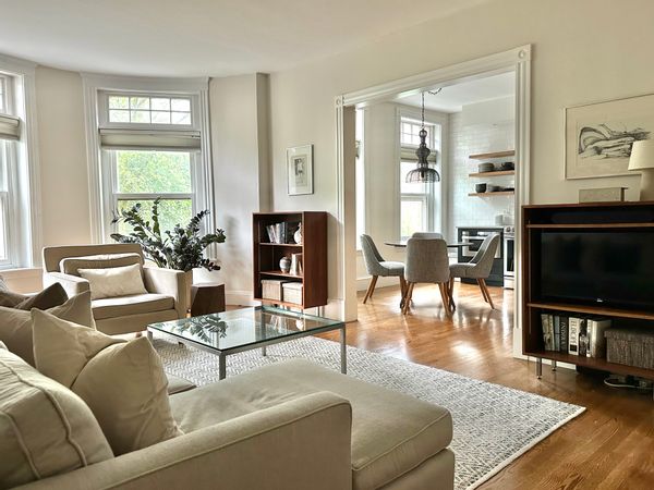Winchester Street / Coolidge Corner 
Updated 1 bedroom apartment
