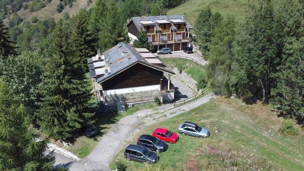 AVAILABLE ONLY IN SUMMER- Beautiful Apartment in the mountains in La Magdeleine