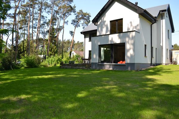 Peaceful Forest-View Family Home