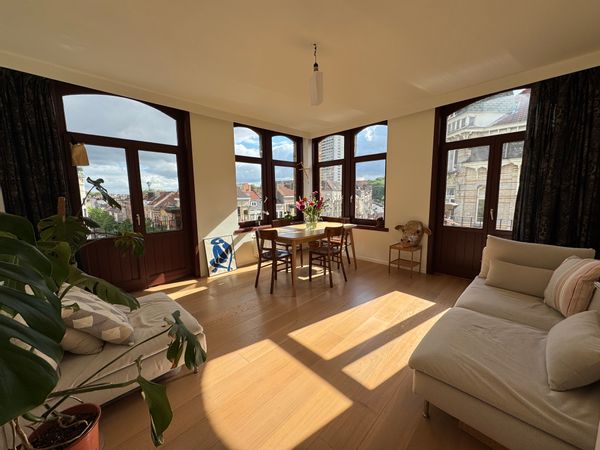 2-bedroom charming apartment in Brussels in a historical Art Nouveau building, in the Avenue Louis Bertrand, famous for its Art Nouveau buildings.