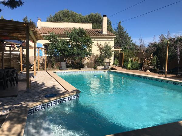 Casa azul maison familiale un vrai paradis Idéale pour 10 Clim wifi grande piscine pinède jeux ..