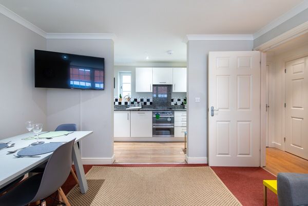 Wells City Centre, Quiet Mews House, sleeps 6