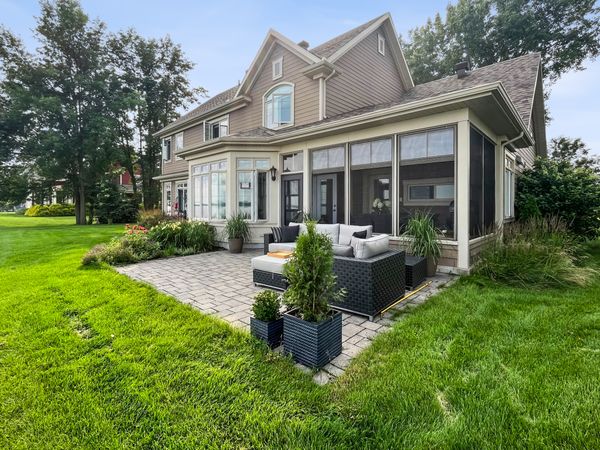 Maison en bordure du fleuve St-Laurent