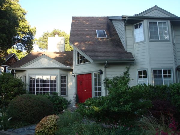 Large, Light and Spacious Home next to East Bay Parks