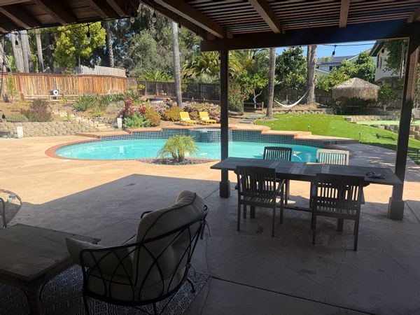Stunning Retreat with Luxurious Amenities – Your Perfect Getaway!