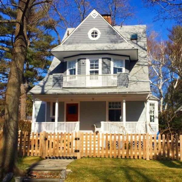 Fully renovated 100+ year-old Victorian just 30 minutes from Manhattan/NYC
