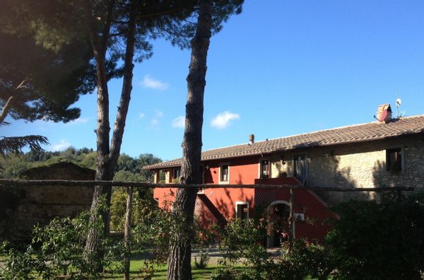 Nella natura casa colonica con biopiscina