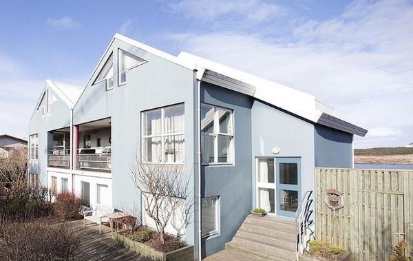 Beautifully located family house, 15 min from city center