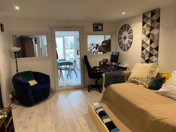 Appartement autonome dans maison proche Tours et châteaux de la Loire