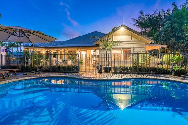 4 Bed + pool in Bangalow - near  Byron Bay