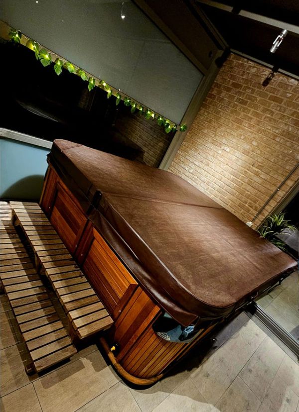 Maison disponible pdt le Grand Prix Spa-Francorchamps pour 10p., 4 chambres avc jardin et jacuzzi