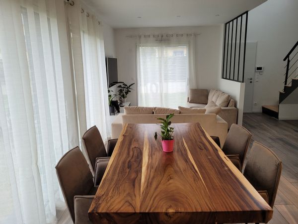 Maison familiale moderne avec jardin, jacuzzi et équipements pour enfants – À 25 km de Paris