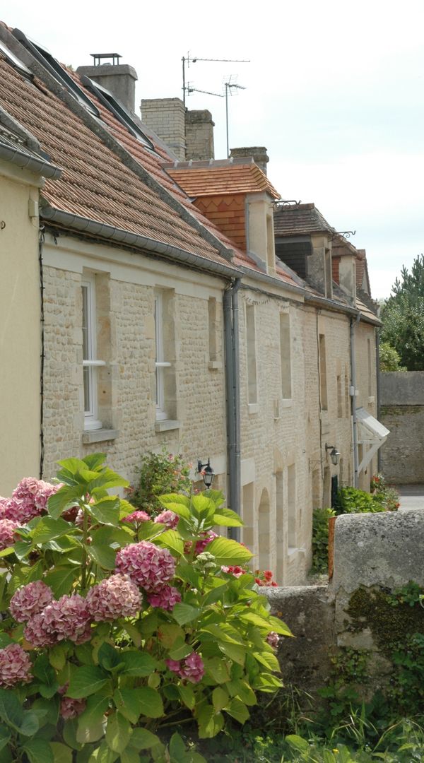 Maison de village idéalement située (à 10 min. de Caen et de la mer)