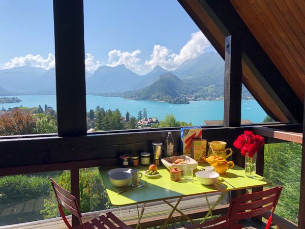 A cosy family house to fully enjoy Talloires Annecy Lake