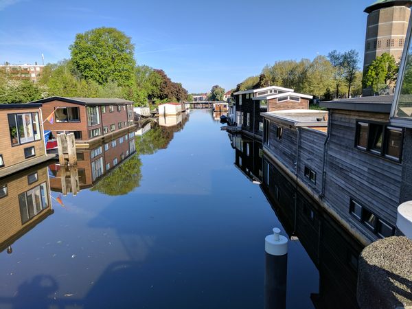 Luxurious houseboat in the heart of the Netherlands