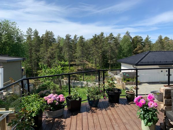 Spacious house close to Oslo in super quiet neighbourhood with private access to one of Oslo’s many forest with endless outdoor activities