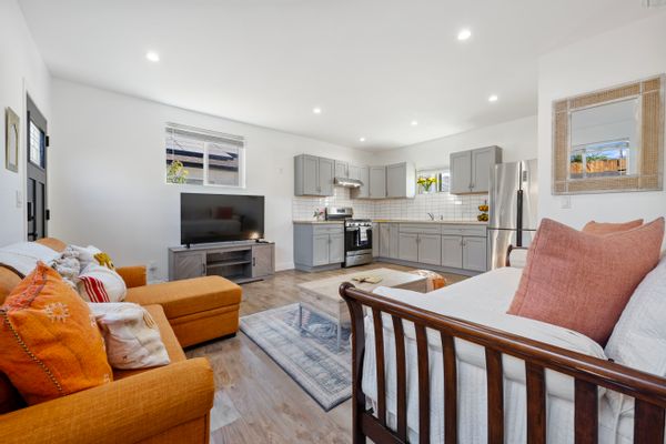 Charming ADU in North Hills