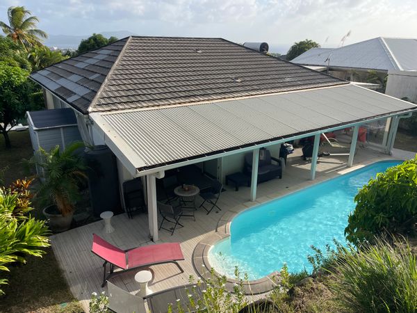 Maison 3 chambres en bord de mer, avec piscine