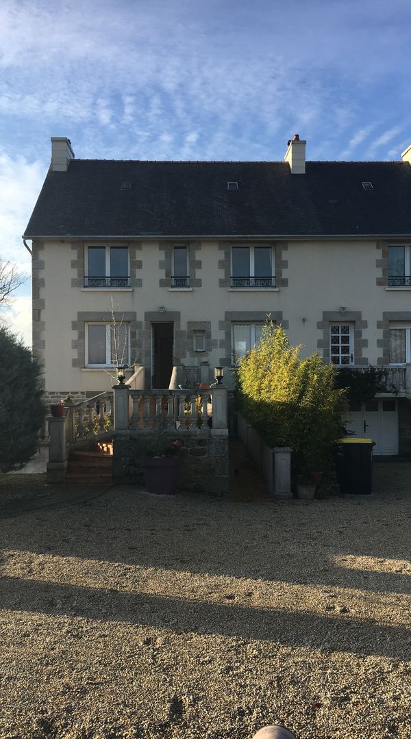 Notre maison dans une petite cité médiévale