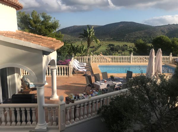 NO EXCHANGES AT PRESENT! Coastal holiday villa in famous golf resort with beautiful views