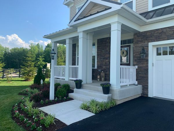 Roomy rural home close to everything