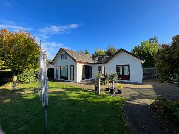 Royaal gezinsvriendelijk vakantiehuis in bosrijke omgeving