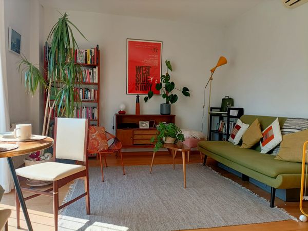 Sai & Fer's Luminous Les Corts Safe Haven