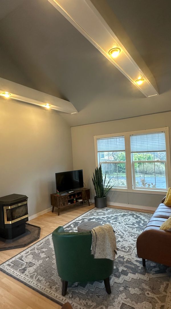 Carriage house in Ashland