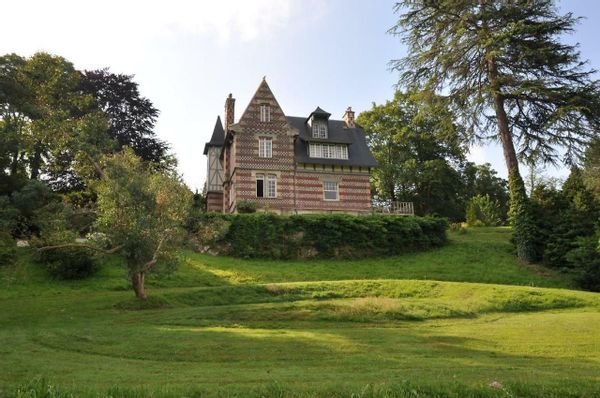 Petit manoir anglo-normand entre Le Havre et Étretat.