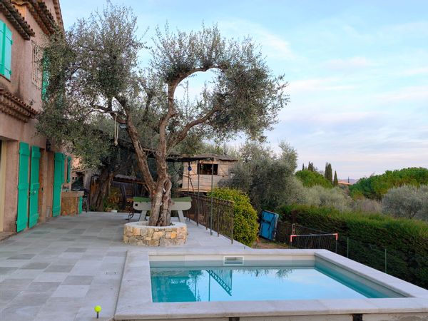 La maison du voyage, cote d'Azur, proche Cannes,