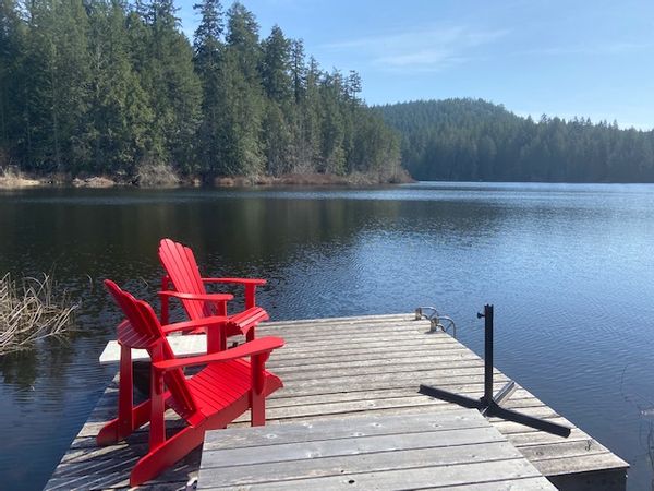 Salt Spring Island Lake Retreat