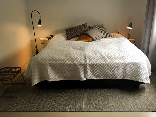 Beautiful Modern 4 Bedroom Apartment